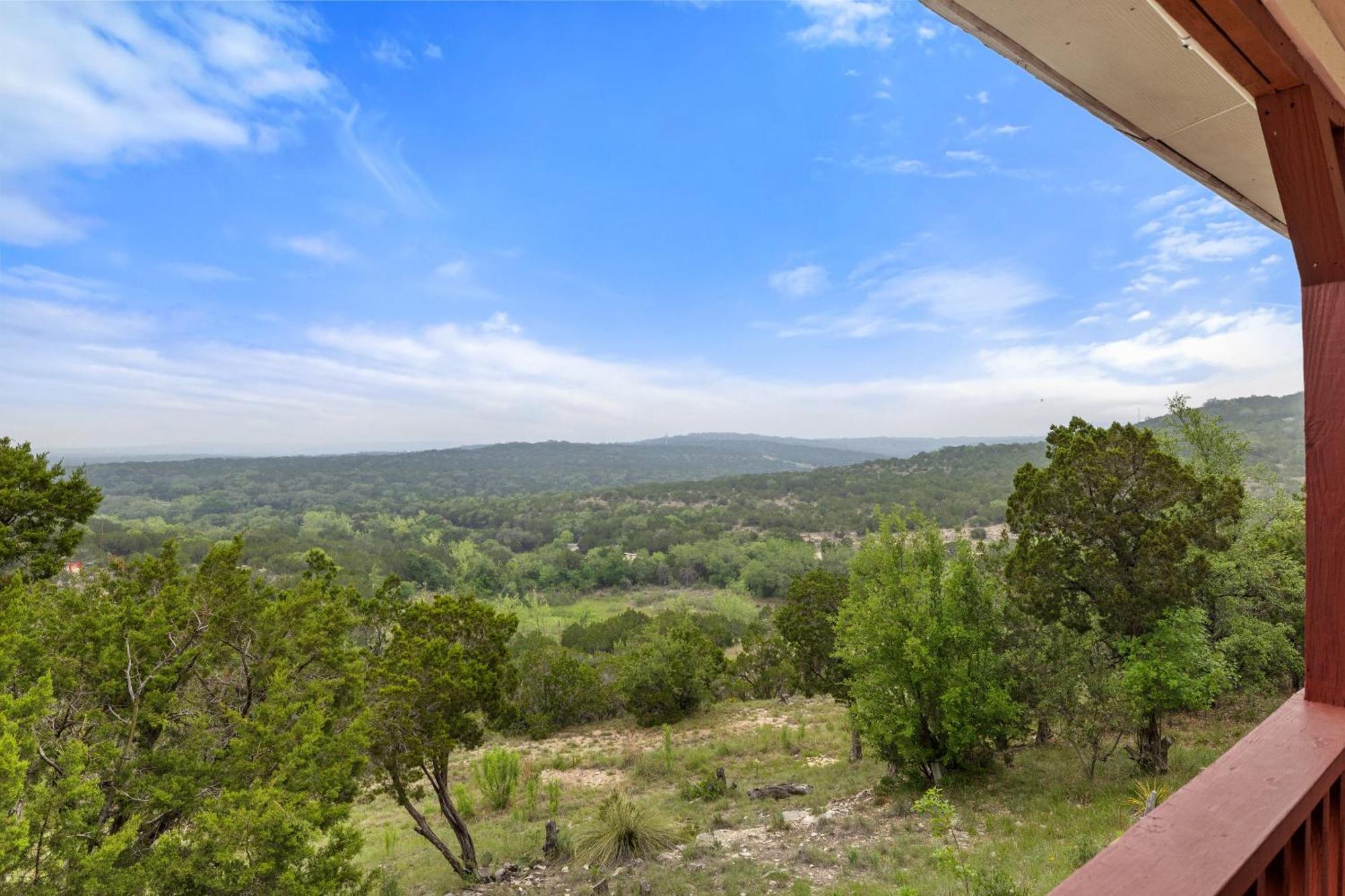 Entire 2Br 2Ba Hilltop View Home Sleeps 7 Pets 4 Acres Jacuzzi Central Ac Kingbeds Free Wifi-Parking Kitchen Washerdryer Starry Terrace Two Sunset Dining Patios Grill Stovetop Oven Fridge Onsitewoodedhiking Wildlife Coveredpatio4Pets & Birds Singing! Marble Falls Ngoại thất bức ảnh